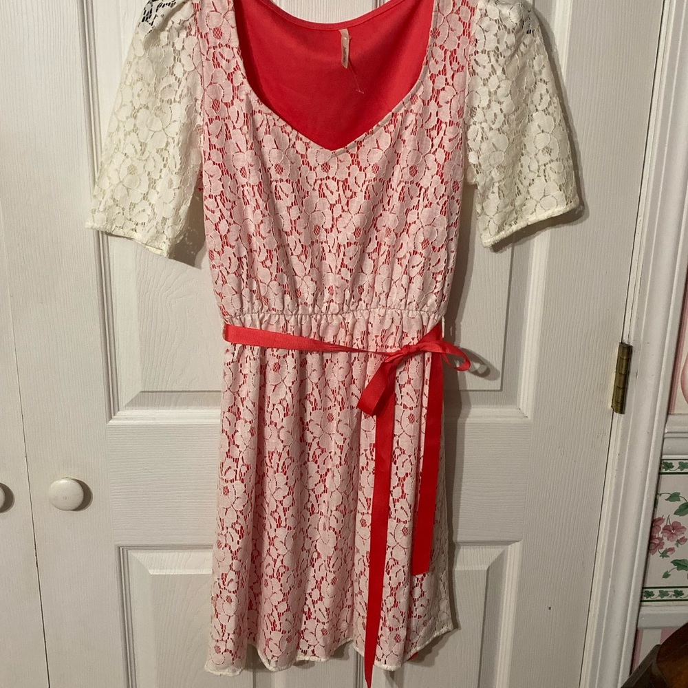 Francesca’s lace dress